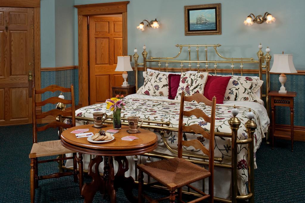 Old Rittenhouse Inn Bayfield Habitación foto