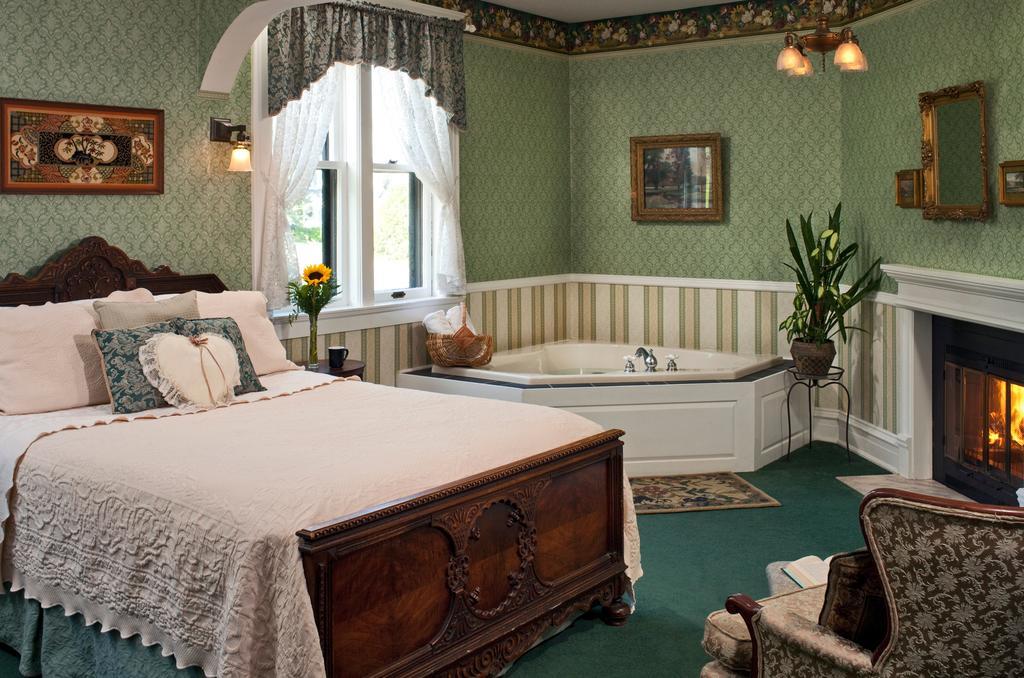 Old Rittenhouse Inn Bayfield Habitación foto